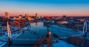 10 Best Places to Live in Kansas Right Now
